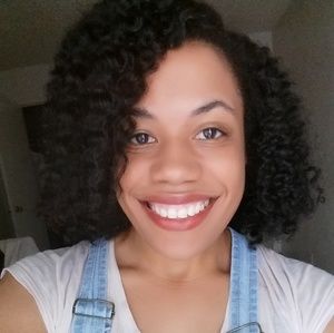 Meet your Posher, Ashley